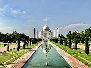 The reflecting pool of the Taj Mahal