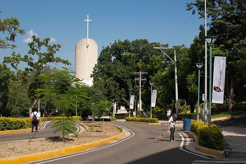 File:USC Talamban Campus.jpg