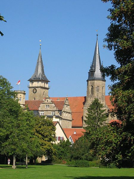 File:Öhringen stiftskirche-schloss.jpg