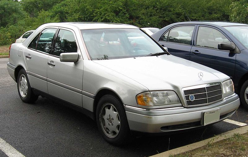 File:93-97 Mercedes-Benz C-Class.jpg