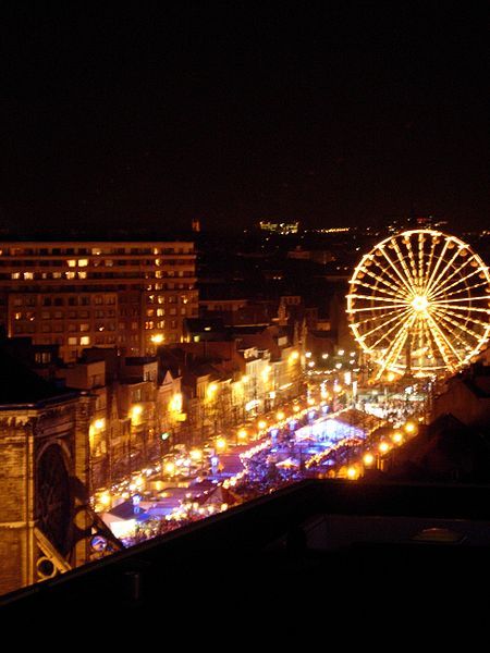 File:Bruxelles-noel-market-2004.jpg