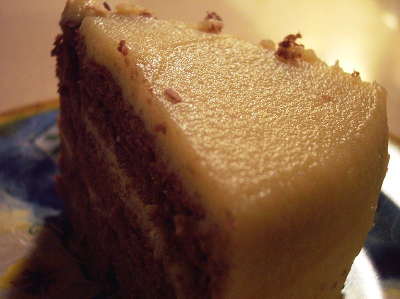 File:Chantilly cake.JPG