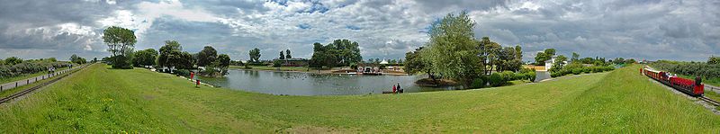 File:CleethorpesBoatingLakePano.jpg