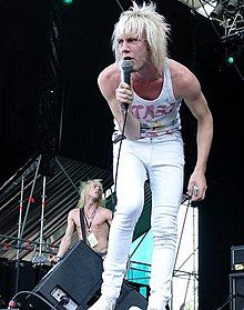 Lead singer Donny Tourette, 2005