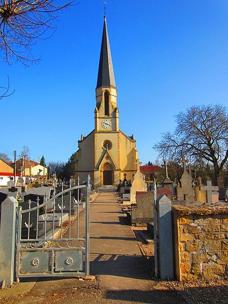 File:Eglise Kerling Sierck.JPG