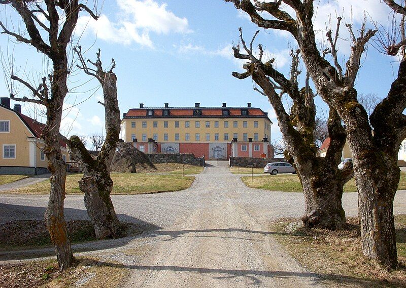 File:Hörningsholms slott 2011x.jpg