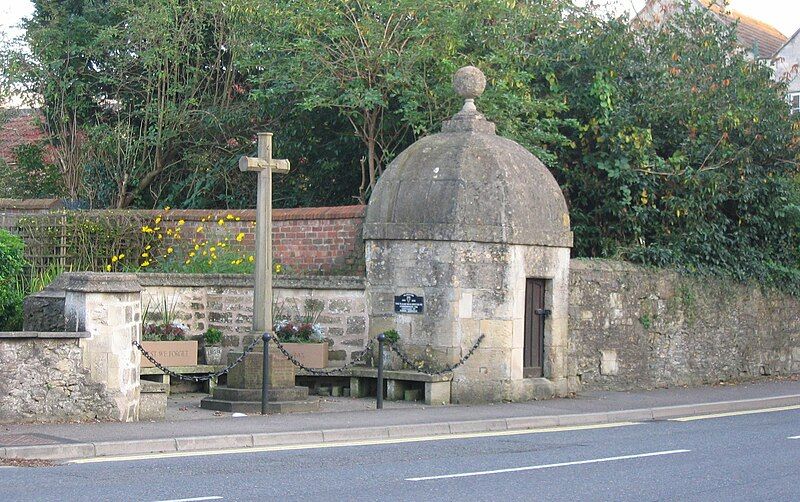 File:Hilperton lockup.jpg