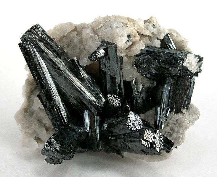 File:Manganite-180085.jpg