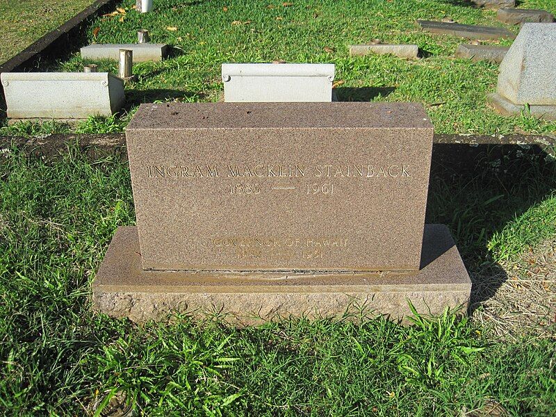 File:OahuCemetery-IngramStainback-tombstone.JPG