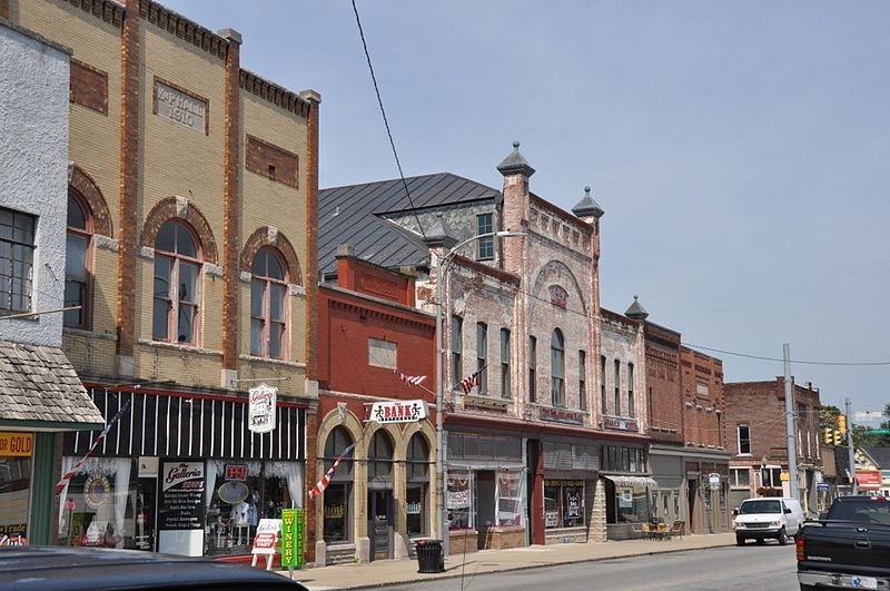 File:PendletonIN Downtown.jpg