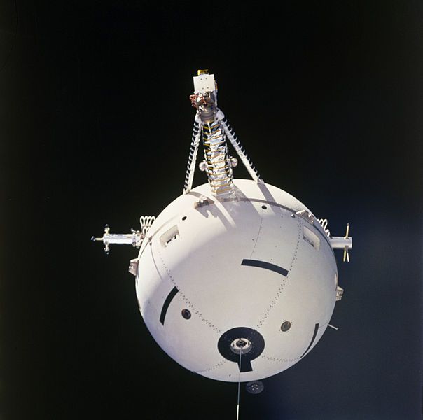 File:STS-46 TSS-1.jpg