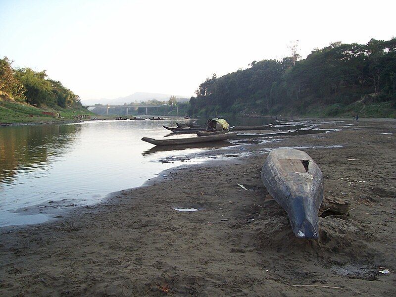 File:Sangu river.jpg