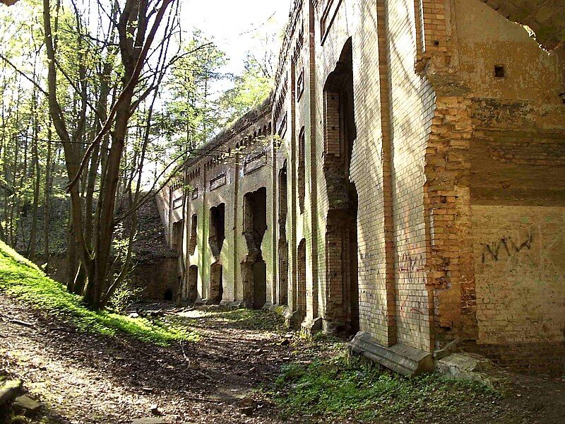 File:Sarbinowo fort.jpg