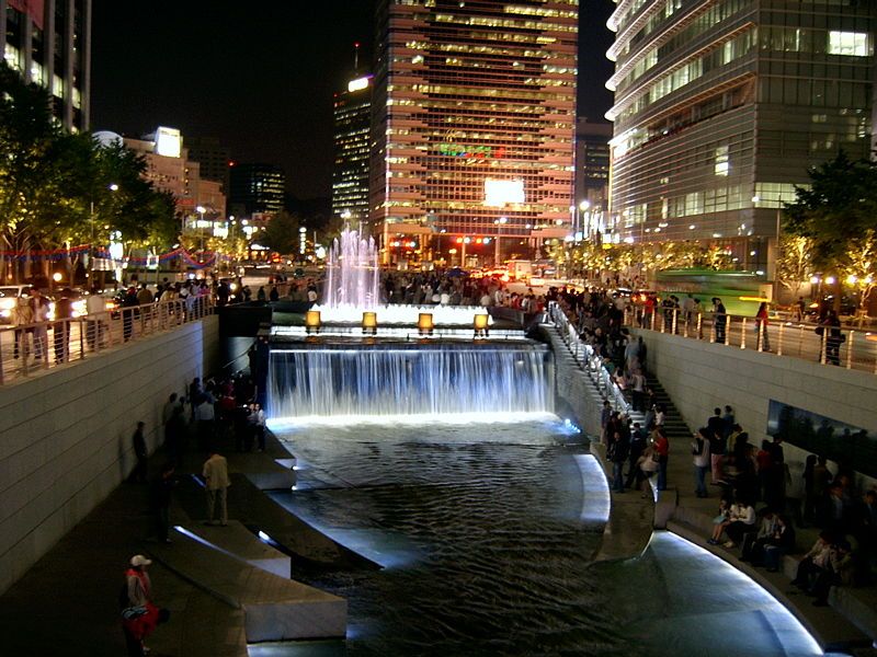 File:Seoul Cheonggyecheon night.jpg