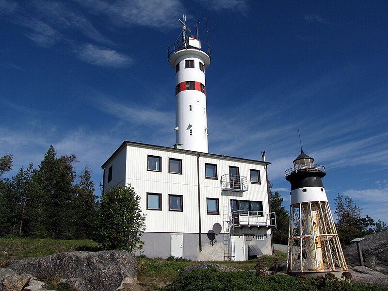 File:Skagsudde fyr 090908.jpg