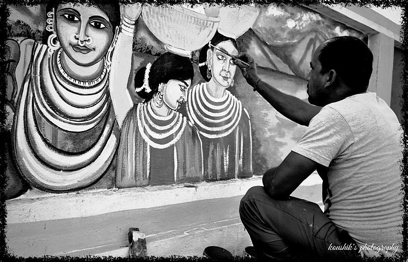 File:Street artist BW.jpg