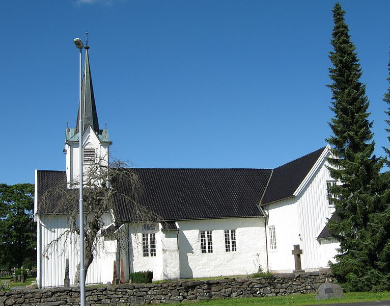 File:Vestre Moland kirke.JPG