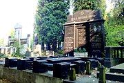 Czech: Náhrobky na židovském hřbitově v Olomouci.English: Gravestones in the Jewish cemetery in the city of Olomouc, Moravia, Czech Republic.