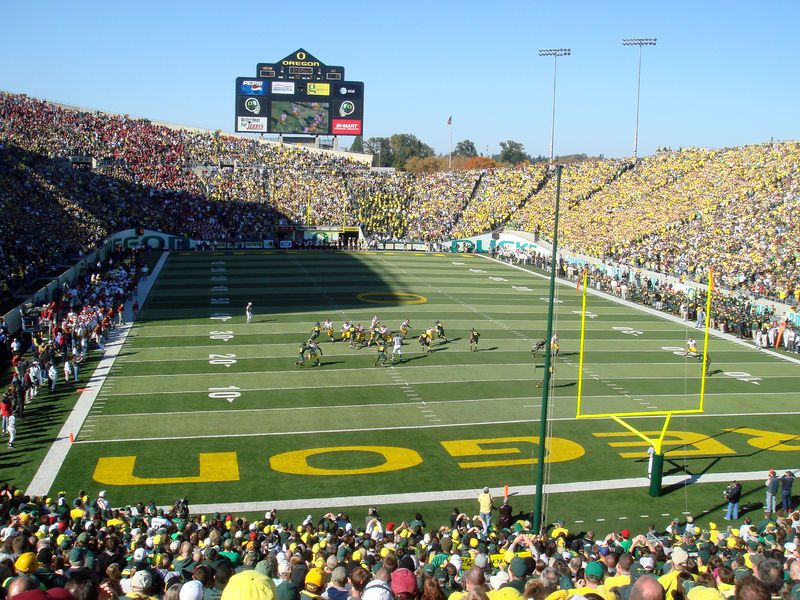 File:102707-Oregon-Autzen-USC-UO-01.jpg