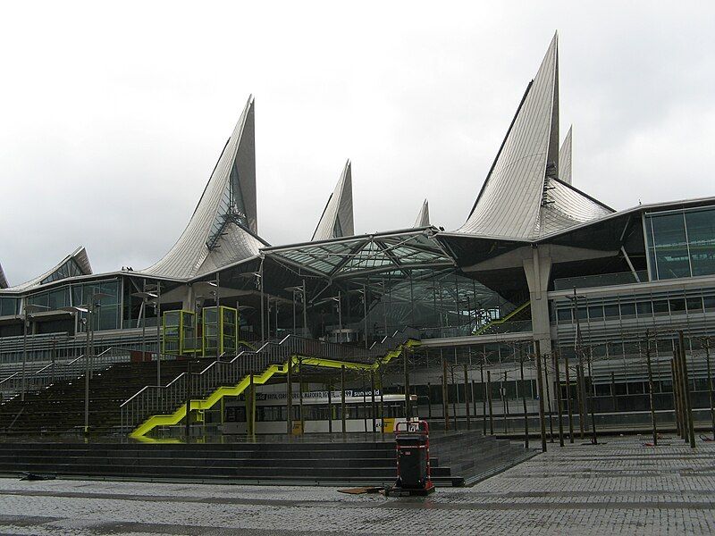 File:Antwerp lawcourts.JPG