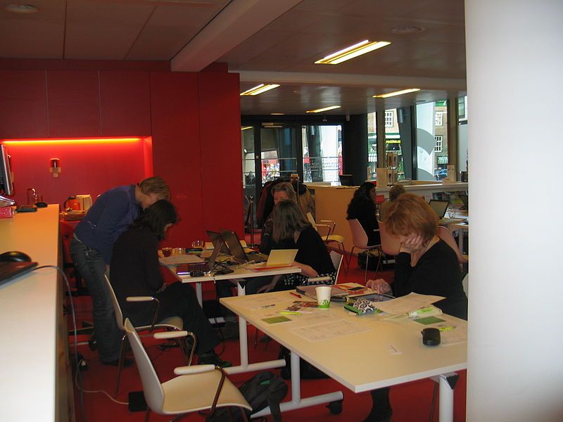 File:Atria-editathon-17022014-2.JPG