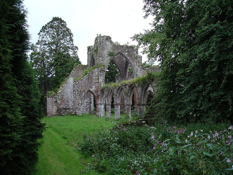 File:CalderAbbey.JPG