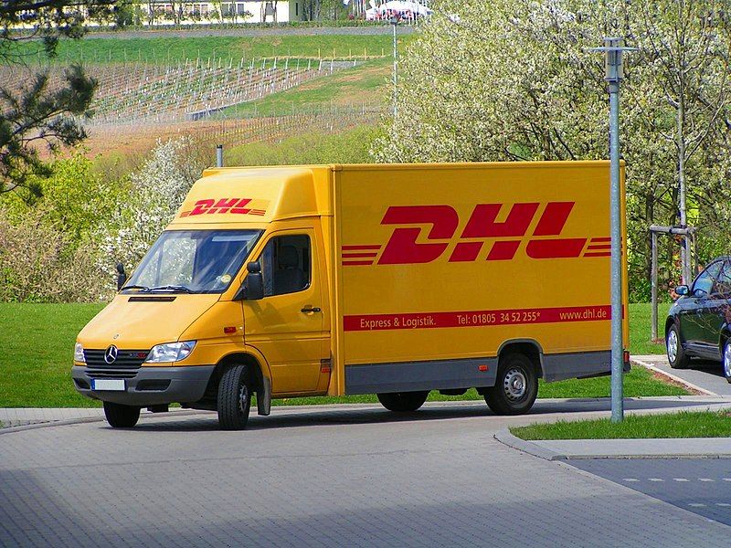 File:DHL-Fahrzeug.jpg