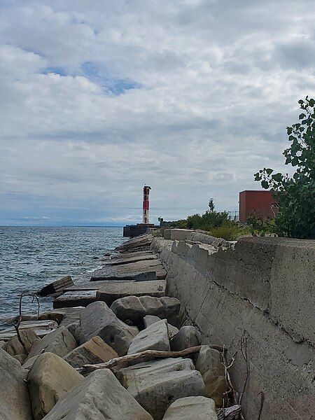 File:Dunkirk ny pierhead.jpg