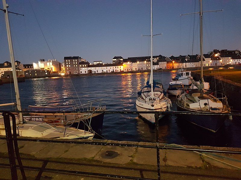 File:Galway Riverside Quay.jpg