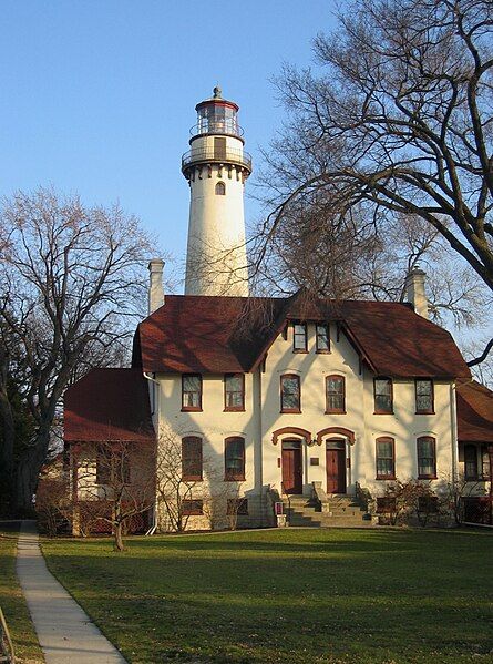 File:Grosse Point Lighthouse.jpg