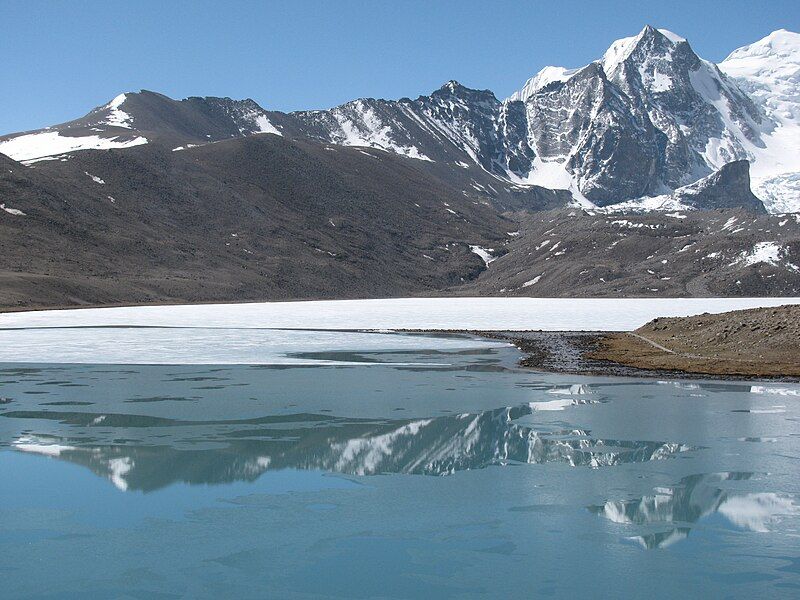 File:GurudongmarLakeMay2012.JPG