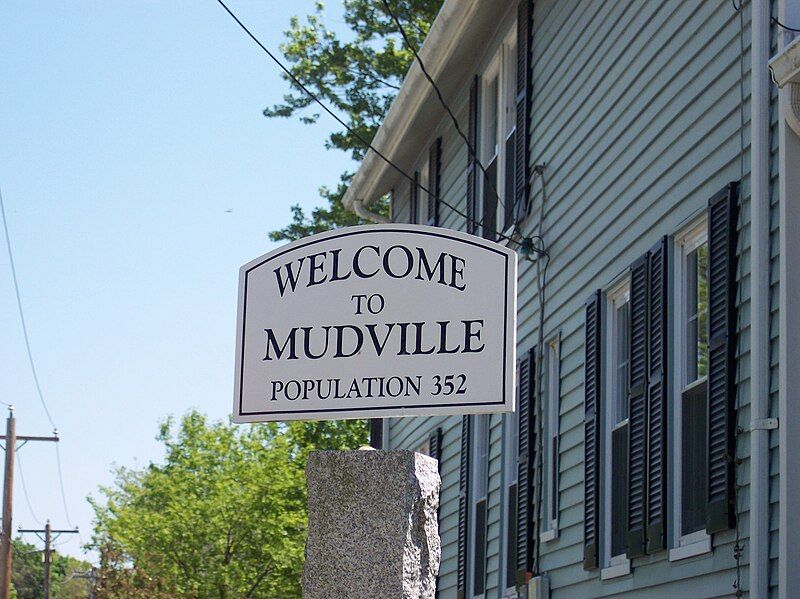 File:Holliston-mudville-welcome-sign.jpg