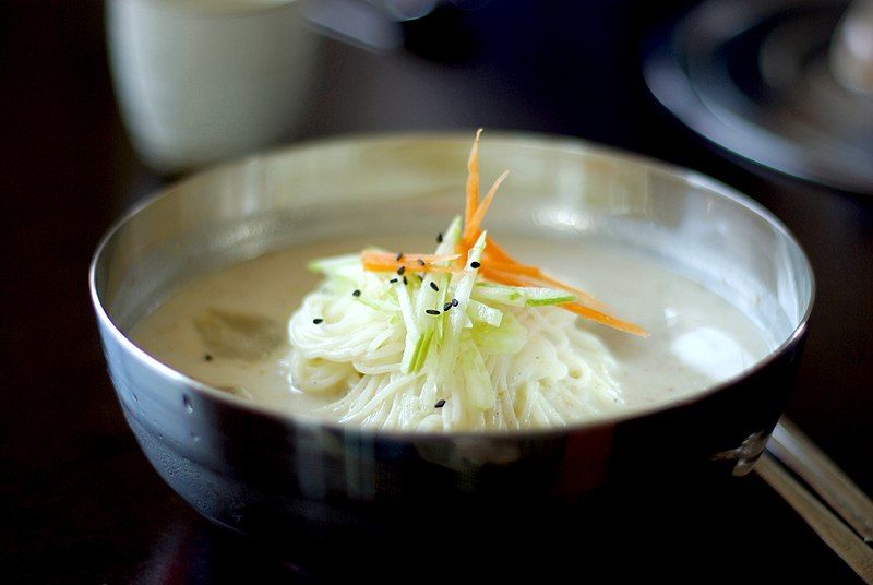 File:Korean noodles-Kongguksu-01.jpg