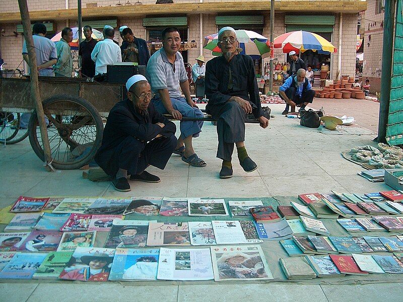 File:Linxia-book-vendors-5651.jpg