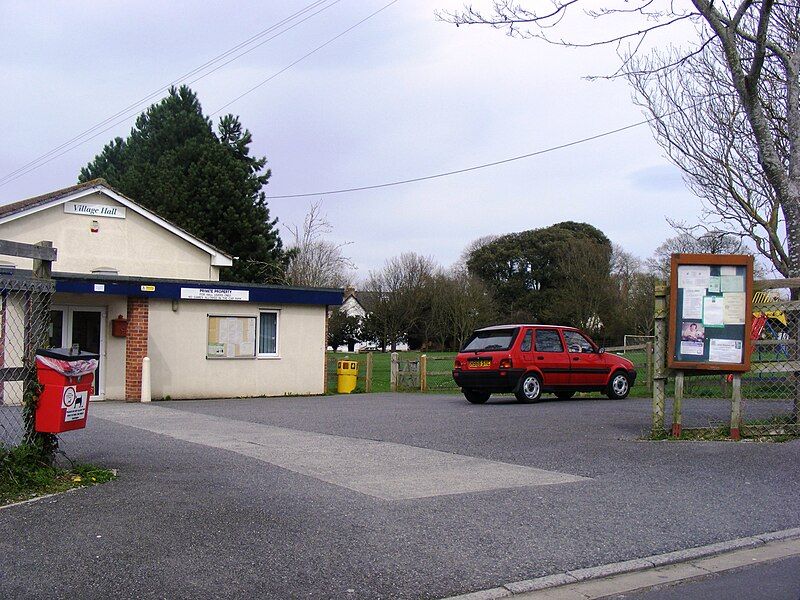 File:Locking village hall.jpg