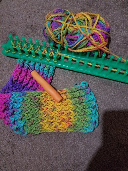 File:Loom Knitting.jpg