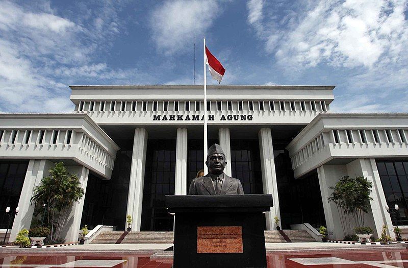 File:Mahkamah Agung Building.jpeg