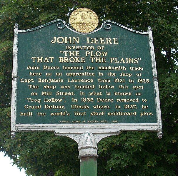 File:MiddleburyJohnDeereMonument.jpg