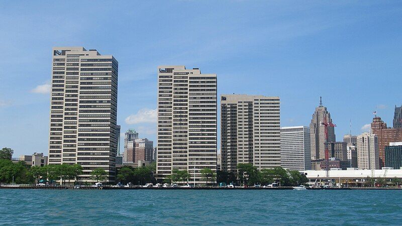 File:Riverfront Towers (Detroit).jpg