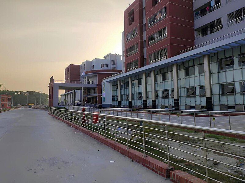 File:SMMAMC Campus 05.jpg