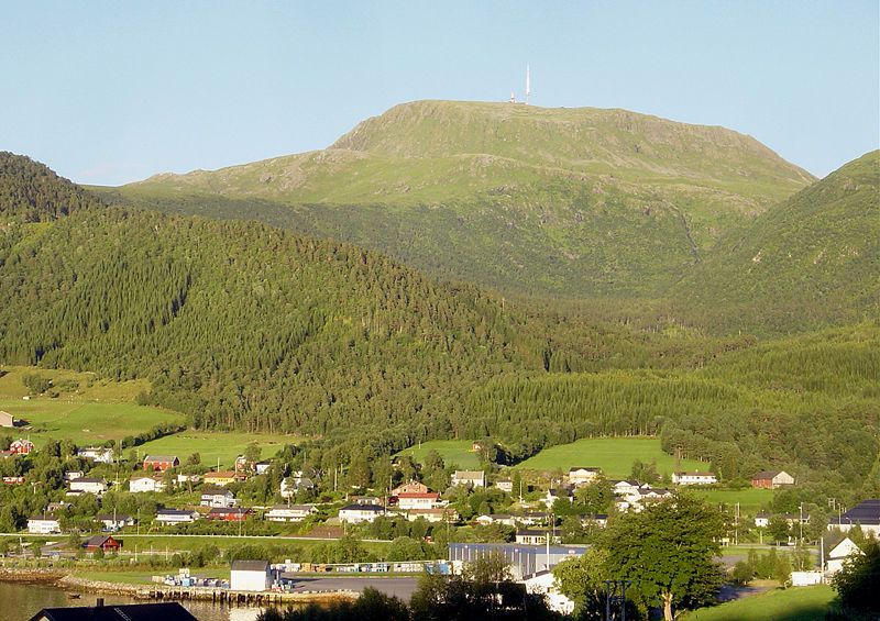 File:Torvikbukt-Gjemnes.jpg