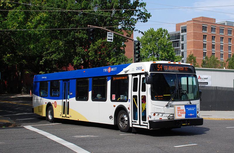 File:TriMet D40LFR bus.JPG