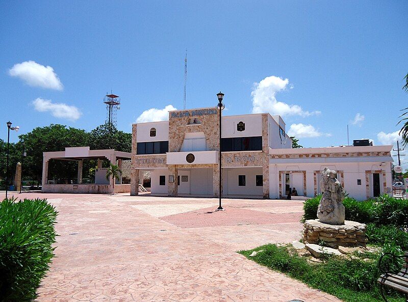 File:Tulum palacio municipal.jpg