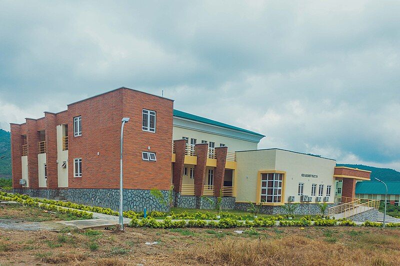 File:UniAbuja.Faculty2MG 0223.jpg