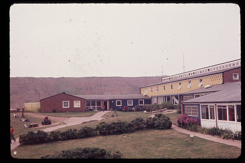 File:Youth hostel helgoland.jpg