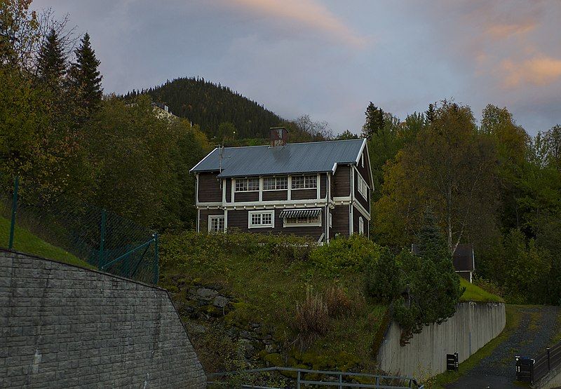 File:Åre, Mårtenvillan.jpg