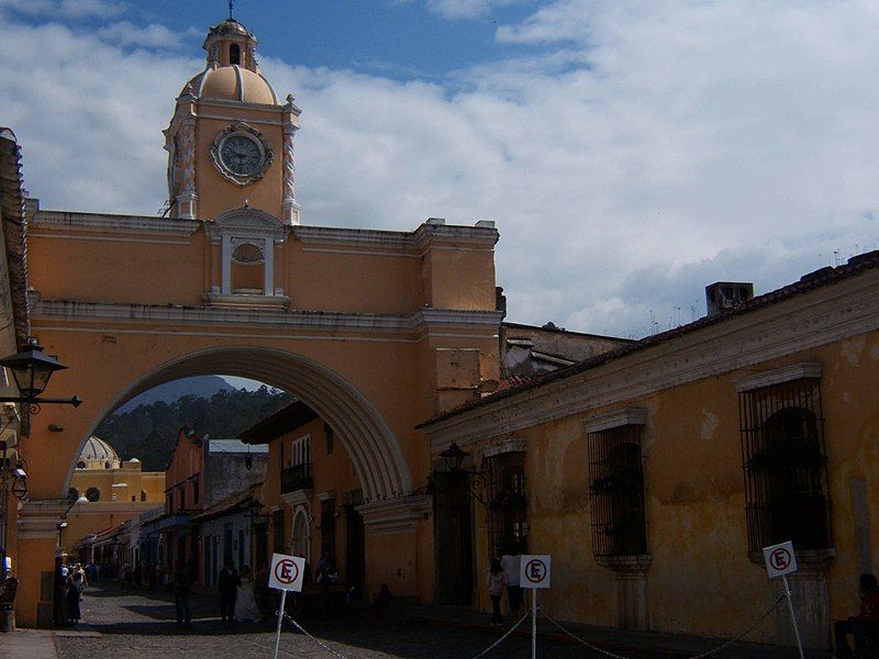 File:Antigua puente.jpg