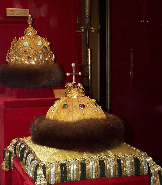 File:Bonnet de Monomaque.jpg