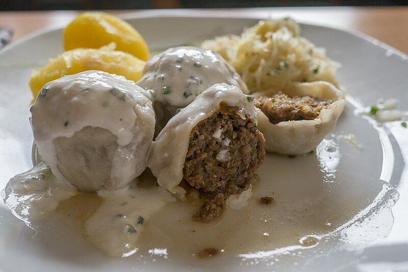 File:Bratknödel.JPG