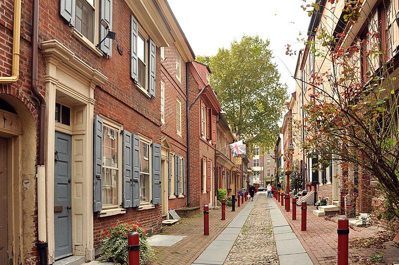 File:Elfreth's Alley, Philadelphia.jpg